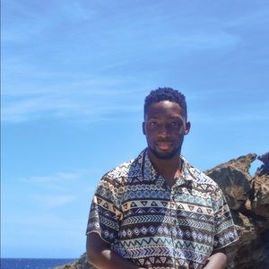 Meet your Posher, Akili